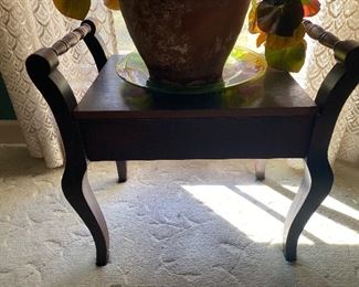 Stool, top lifts for storage