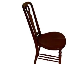 $250 - Antique Tall Back Vasiform Backsplat Child's Chair CD131-45 Description: The tall back with vasiform backsplat ending with an upper open circle. Straight tapered turned legs and bracing.
Condition: Used in very good condition.
Dimensions: 16 x 15 x 36"H
Local pick up Leesburg, VA. Contact us for shipper suggestions.