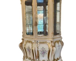 $5000 - Hand Painted Silik Furniture Italian Curio Cabinet CD131-9 Description: Made in Italy, this Original Silik Baroque style display cabinet is a piece to talk about and around.
Condition: Very Good Condition
Dimensions: 53 x 26 x 83"H
Local pickup Leesburg, VA. Contact us for shipper suggestions.