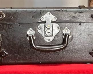 1900's Shwayder (Samsonite) Suitcase
Shwayder was the family name of what became the Samsonite Company we know today. They did make trunks from 1920 – 1930. It is in fair shape inside and out.

*Please note we can ship this item although it is marked pickup only, just know there will be additional costs.

26L x 16D x 9H