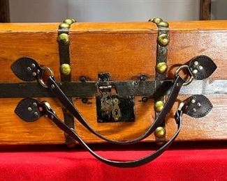 Civil War Era Jenny Lind Style Valise
This just reminds me of an old Doctor’s bag. It has the same brass Jenny Lind buttons. This has been refinished by HMS Antique Trunks inside and out with new handles. 

*Please note we can ship this item although it is marked pickup only, just know there will be additional costs.

22L x 10D x 14H