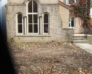 For price or more info, copy & paste link below: https://beforeudemo.com/sales-event/wilmette-house-demolition-sale/