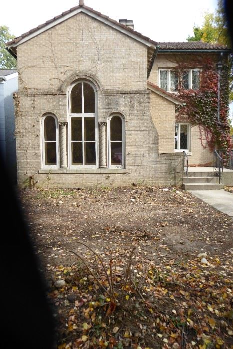 For price or more info, copy & paste link below: https://beforeudemo.com/sales-event/wilmette-house-demolition-sale/