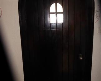 For price or more info, copy & paste link below: https://beforeudemo.com/sales-event/wilmette-house-demolition-sale/