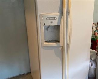 Side by Side Refrigerator 