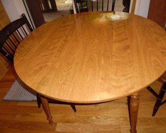 Remarkable round table and chair set