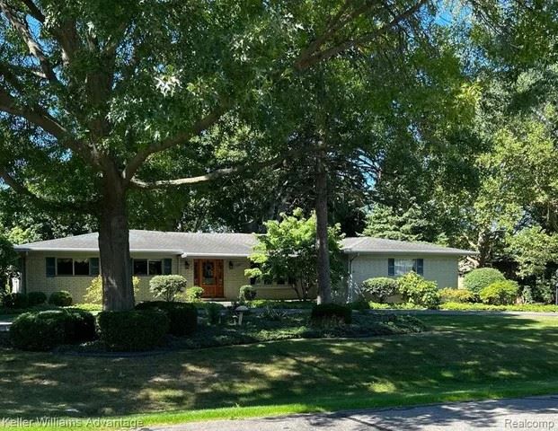 Welcome to our magnificent Plymouth Estate Sale