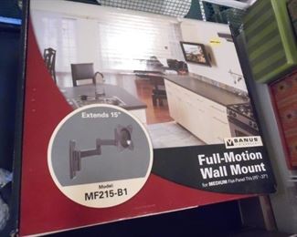 Wall mount for TV