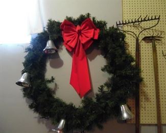 Indoor/outdoor wreath