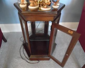 Amazing display cabinet