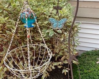 Lots of nice outdoor decor