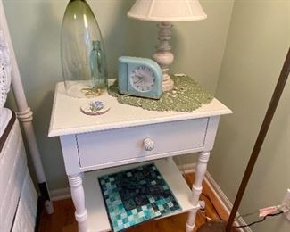 White Side Table with One Drawer/Shelf, Table Lamp, Décor