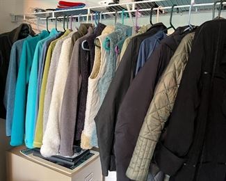 Women's S-M Coats, Jackets and vests