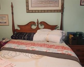 4-poster bed