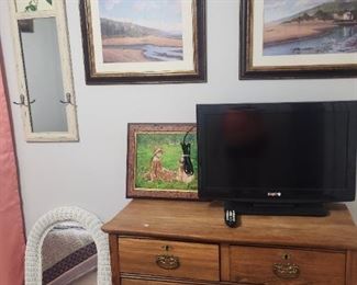 dresser, tv, wall decor