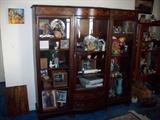 the cabinet only is for sale in this pic