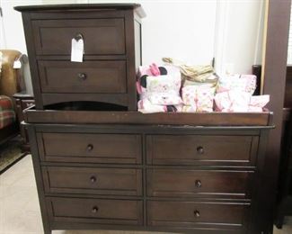 Dresser/Dressing Table/Night Stand/Complete Youth Bed