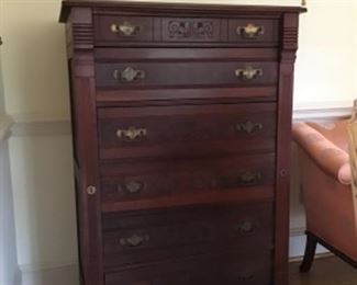 Rare lockable Wellington Chest of Drawers! Outstanding Condition!