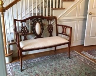 Beautiful sitting bench in prestine condition.