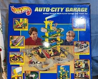 Hot Wheels Auto City Garage $40.00