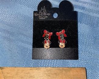 Walt Disney World Minnie Earrings $5.00