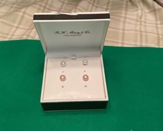 Macy’s Pearl Earrings Sterling Posts $10.00