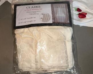 Claire 6 Piece Window Set 55 X 84 inches $25.00