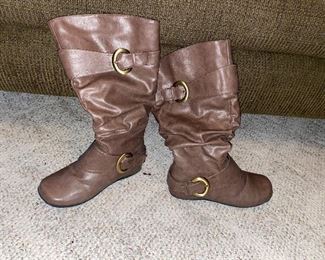 Size 8.5 Wide Calf Boots $10.00