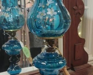 Victorian Mary Gregory Style Lamp