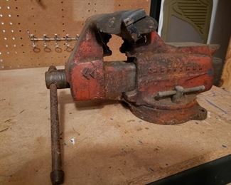 old Craftsman bench vise turns 360 degrees
