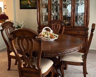 Michael Amini Dining Table w Leaf and 4 Chairs
Michael Amini Hutch
