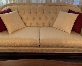 Tufted Back Settee w Rolled Arms (more white in person) 