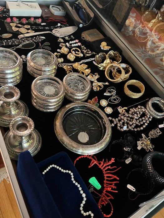 Zach & Alix Waccabuc Estate Sale starts on 10/21/2022