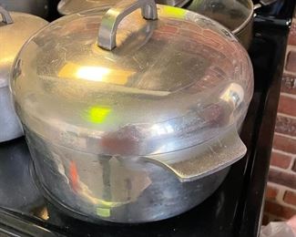 Vintage Magnalite roaster pan.