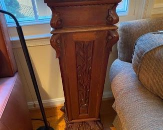 Edwardian Walnut Pedestal.