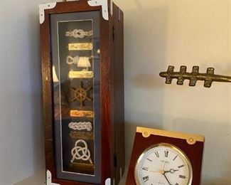 Sailor's wine storage wood decorative art (secret compartment).