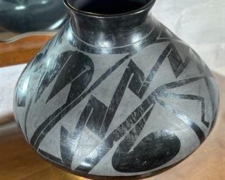 Unsigned San Ildefonso Pueblo Pottery Black on Black Pot Native American Vintage	8 x 10.5in diameter.	
