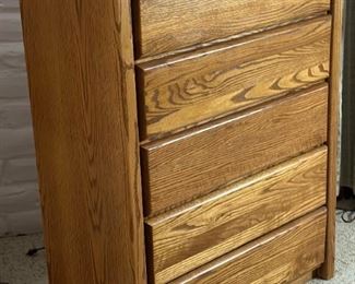 Arbek 5-Drawer Oak Dresser	49.75 x 36.25 x 17in	HxWxD
