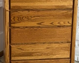 Arbek 5-Drawer Oak Dresser	49.75 x 36.25 x 17in	HxWxD
