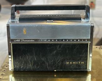 Zenith Trans-Oceanic Royal 1000 Shortwave Radio Vintage Transistor	10 x 12.5 x 5in	HxWxD
