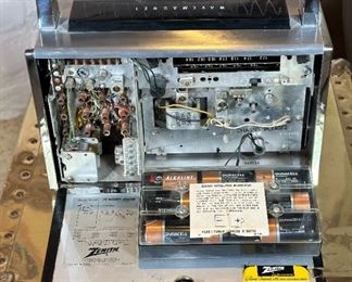 Zenith Trans-Oceanic Royal 1000 Shortwave Radio Vintage Transistor	10 x 12.5 x 5in	HxWxD
