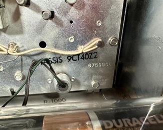 Zenith Trans-Oceanic Royal 1000 Shortwave Radio Vintage Transistor	10 x 12.5 x 5in	HxWxD
