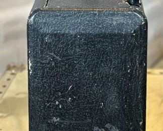 Zenith Trans-Oceanic 8G005YT tube Shortwave Radio	11 x 17.5 x 7.35in	HxWxD
