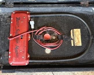 Zenith Trans-Oceanic 8G005YT tube Shortwave Radio	11 x 17.5 x 7.35in	HxWxD
