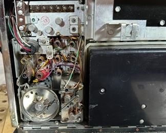 Zenith Trans-Oceanic Royal 3000-1 Shortwave Radio	10 x 12.5 x 5.2in	HxWxD
