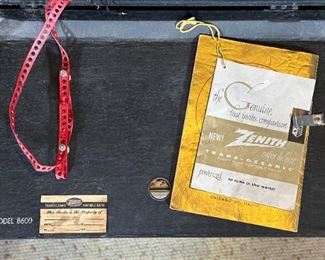 Zenith Trans-Oceanic B600 Tube Shortwave Radio	11.5 x 17.2,5 x 8in	HxWxD
