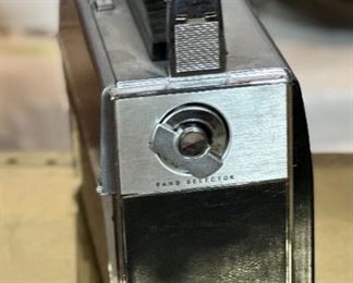 Zenith Trans-Oceanic Royal 3000-1 Shortwave Radio #2	10.25 x 12.5 x 5in	HxWxD
