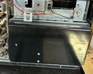 Zenith Trans-Oceanic Royal 3000-1 Shortwave Radio #2	10.25 x 12.5 x 5in	HxWxD
