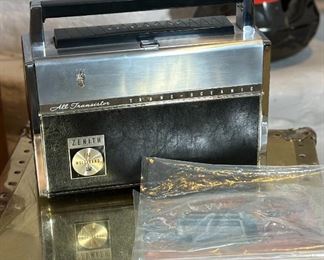 Zenith Trans-Oceanic Royal 3000-1 Shortwave Radio#3	10.25 x 12.5 x 5in	HxWxD
