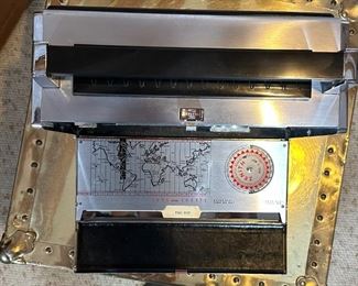 Zenith Trans-Oceanic Royal 3000-1 Shortwave Radio#3	10.25 x 12.5 x 5in	HxWxD
